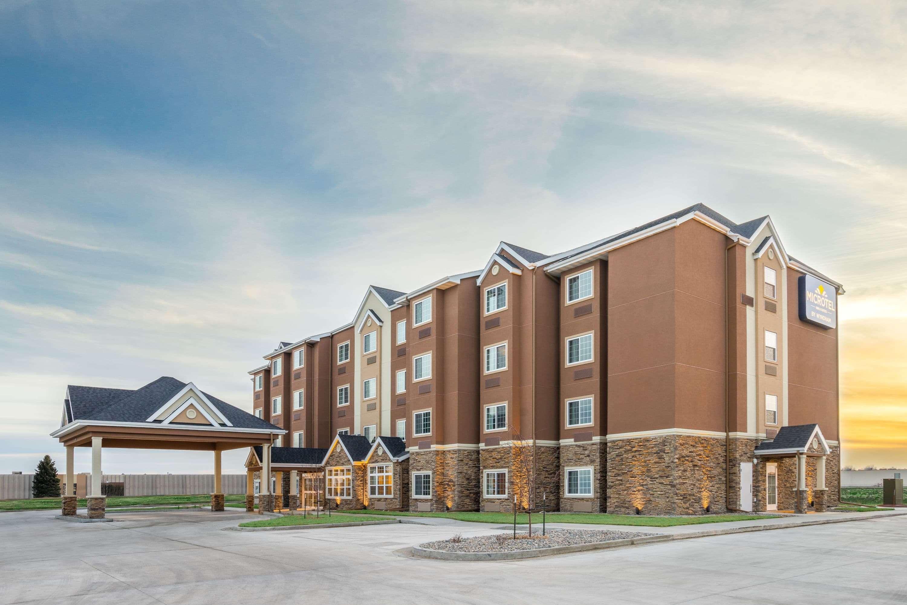 Microtel Inn & Suites By Wyndham Moorhead Fargo Area Kültér fotó
