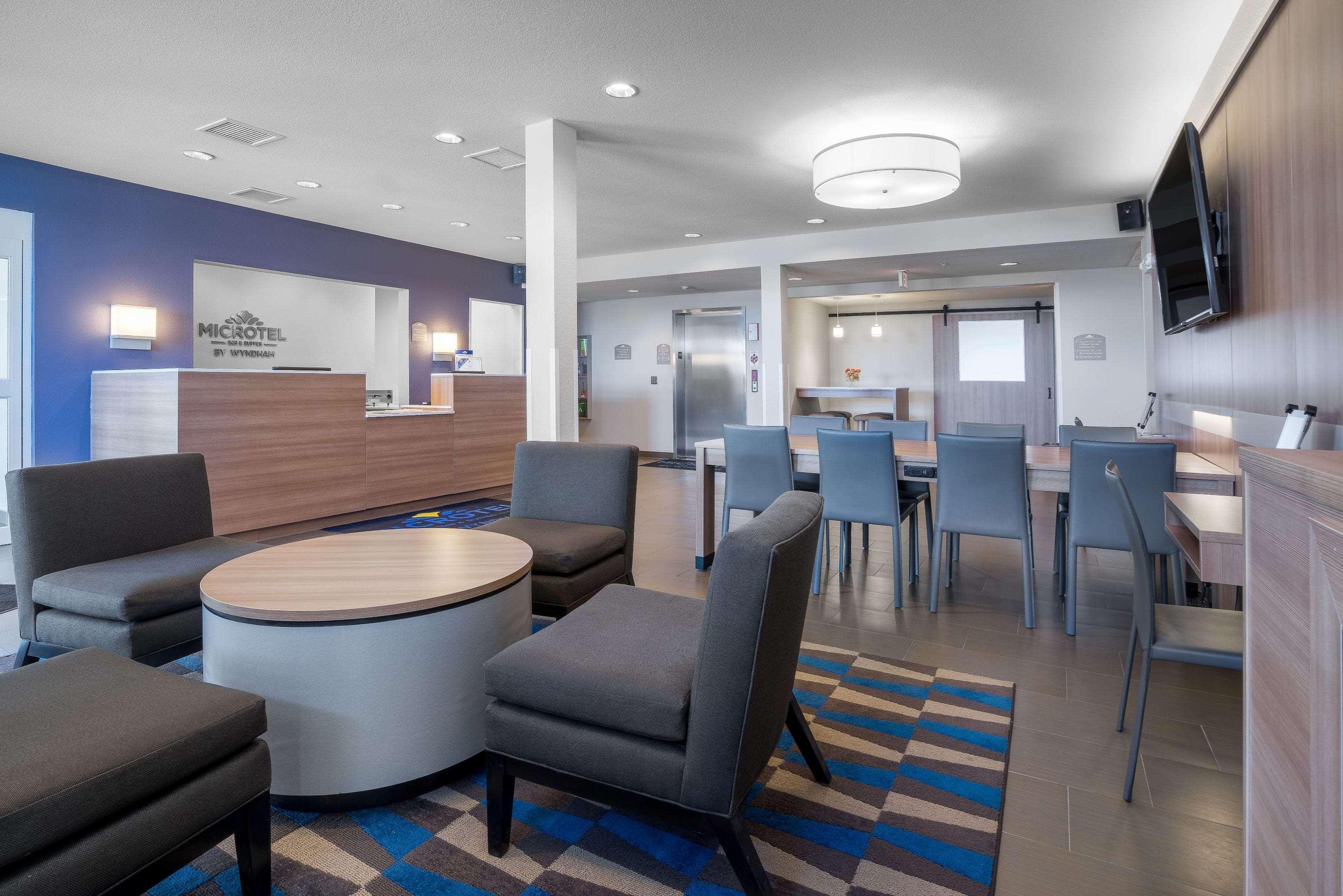 Microtel Inn & Suites By Wyndham Moorhead Fargo Area Kültér fotó