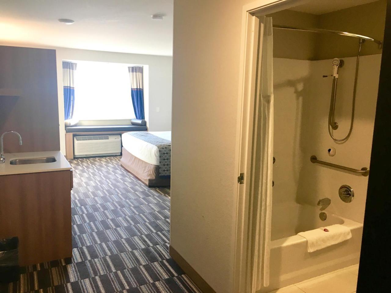 Microtel Inn & Suites By Wyndham Moorhead Fargo Area Kültér fotó